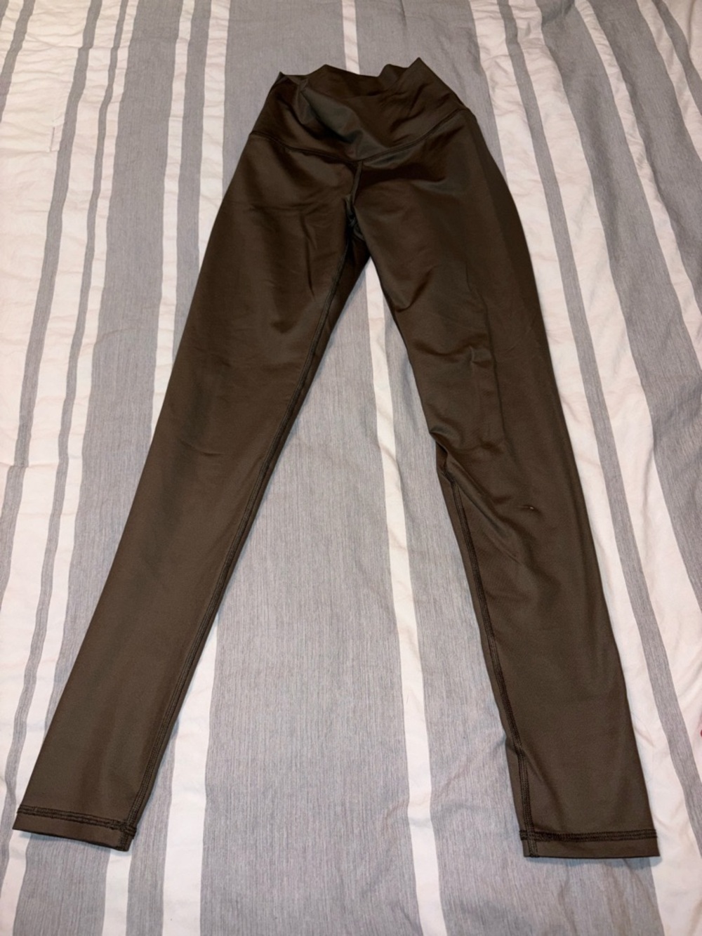 aerie Smooth High-Rise Leggings in Olive Brown